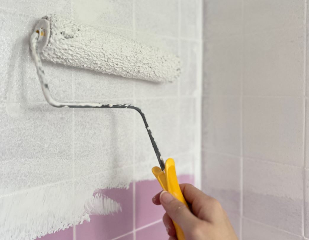  malowanie-plytek-farba-w-lazience