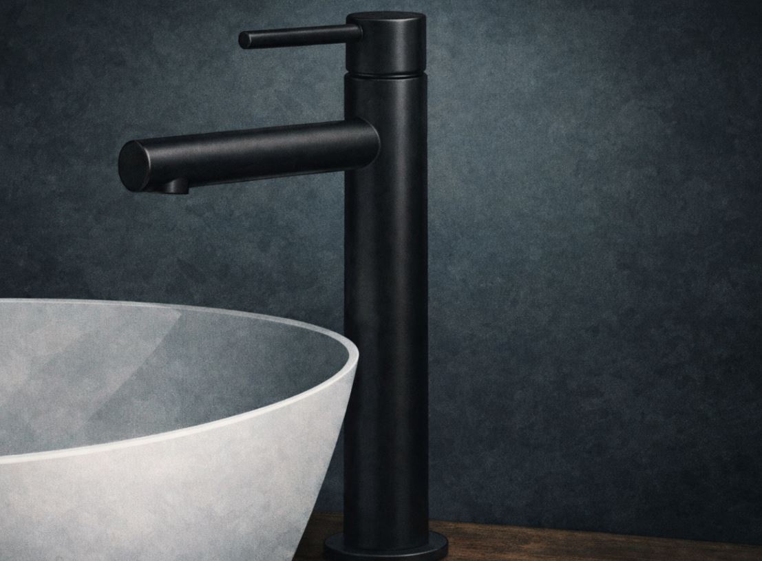  CZARNA-ARMATURA-W-LAZIENCE